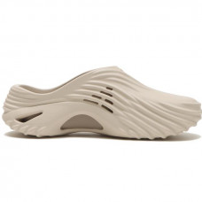 Crocs Echo Wave Clog Almond 